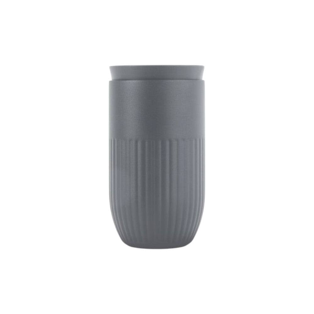 aelgmark Tova grey ceramic travel mug with ribbed texture and PP lid, double-wall vacuum insulated.