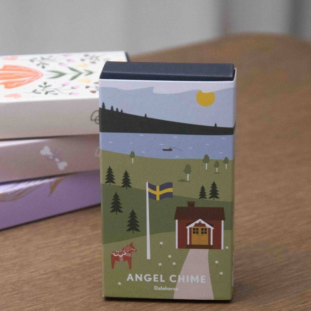 aelgmark Angel Chime Dalahorse candle with Swedish landscape and flag. Includes candle.