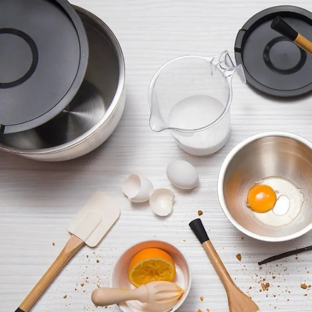 aelgmark silicone spatula with bamboo handle, heat resistant, ideal for baking and cooking.