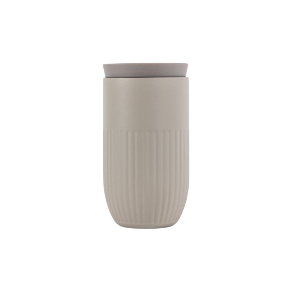 aelgmark Tova beige ceramic travel mug with ribbed texture and grey lid, double-wall vacuum insulated.