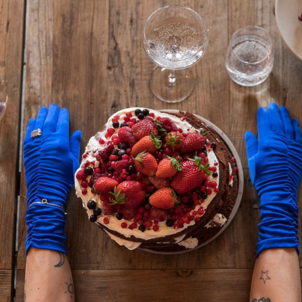 aelgmark champagne glasses with bubble design, 300ml capacity, perfect for celebrations and special occasions.