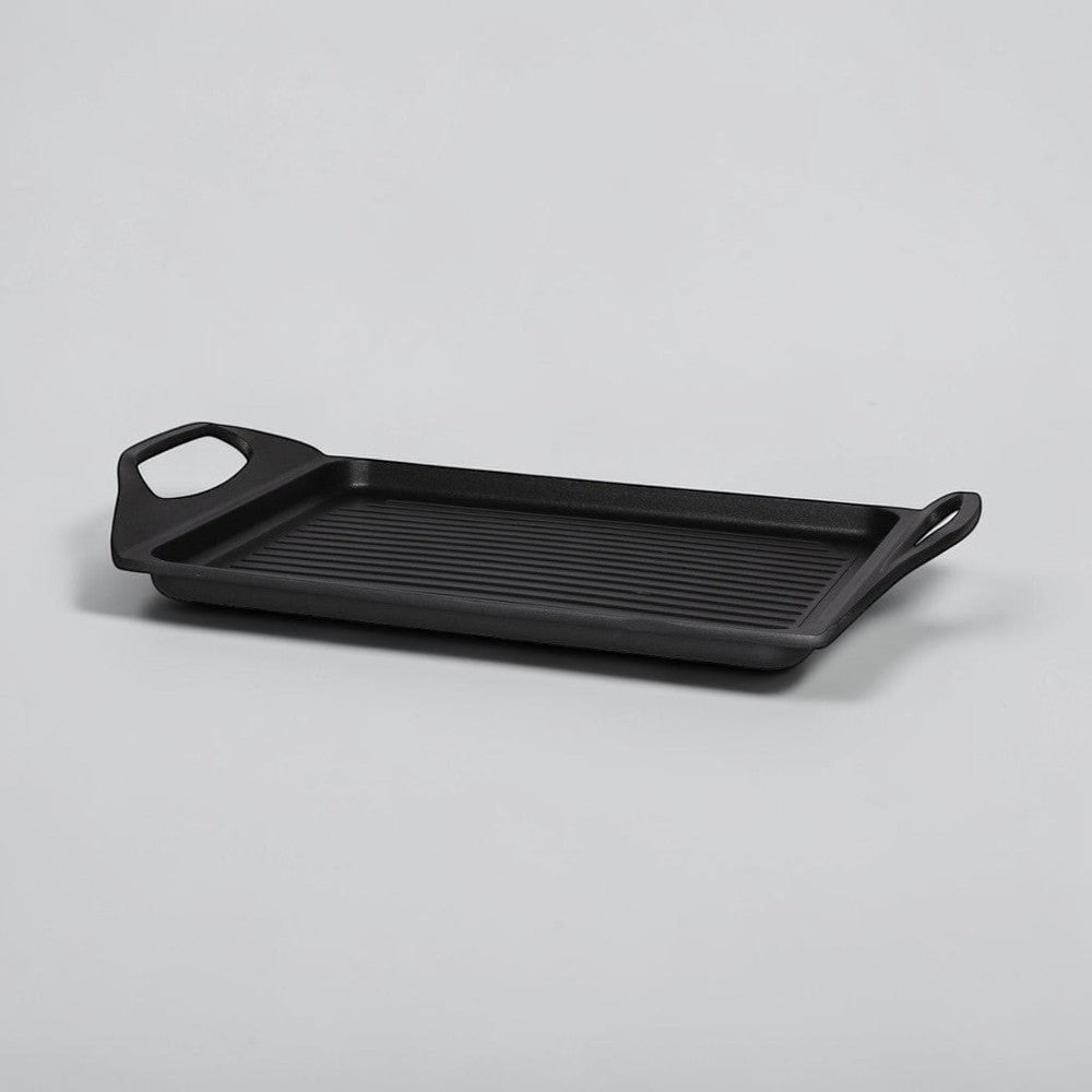 aelgmark black cast aluminum non-stick grill pan with ridged surface and integrated handles.
