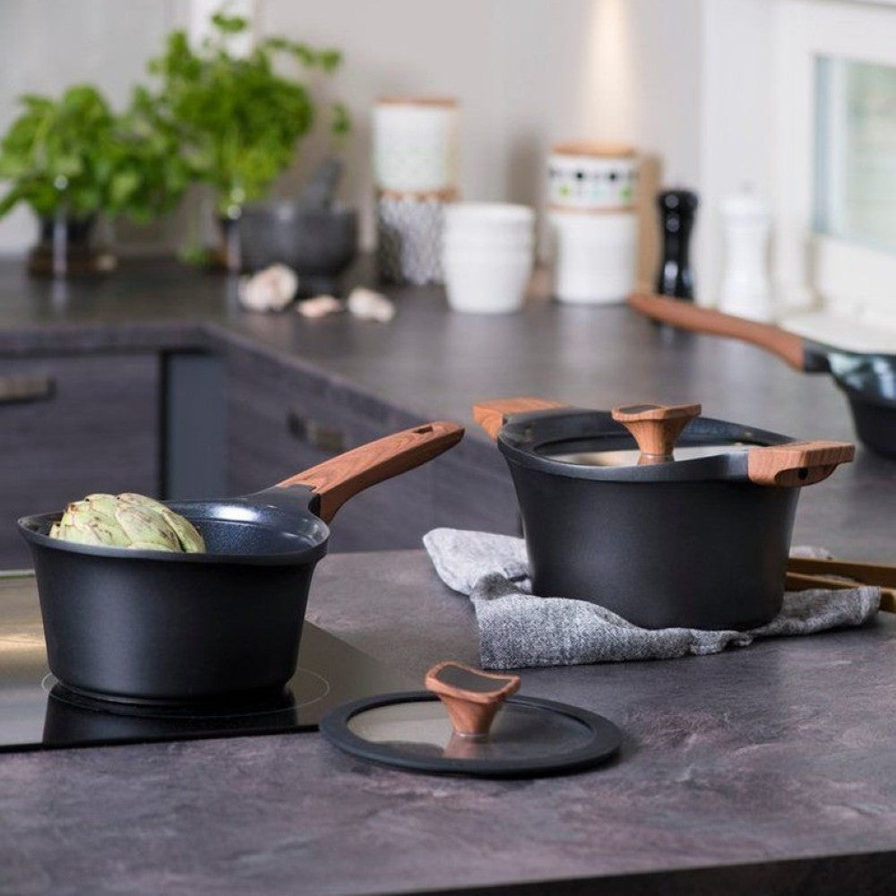 aelgmark cast aluminum stock pot with glass lid, black with wooden handle, 3L capacity, non-stick ceramic coating
