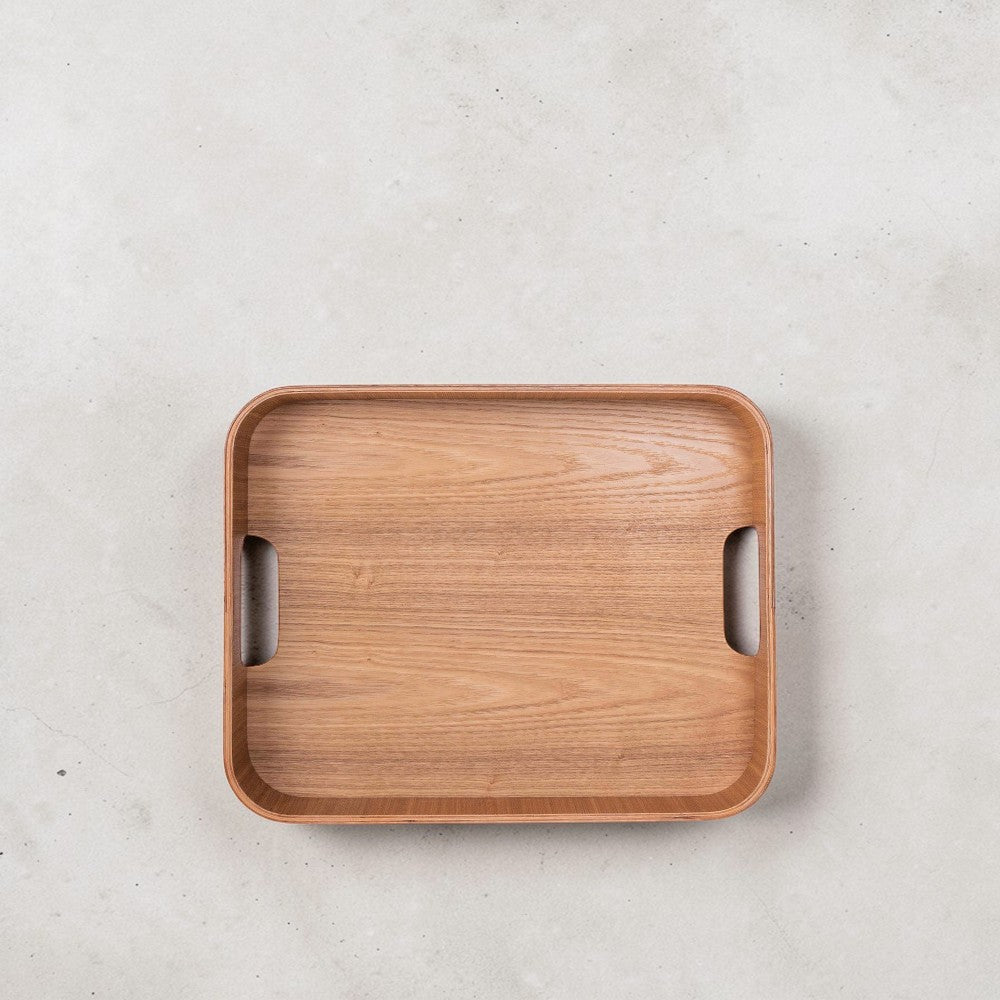 aelgmark Hanna oak serving tray with curved edges and integrated handles, ideal for kitchen or home use.