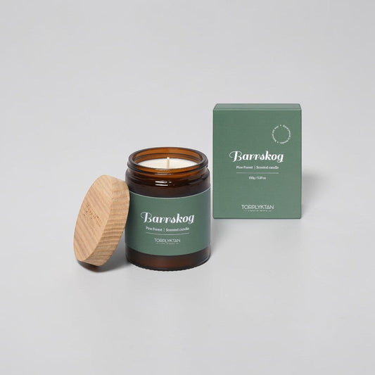 aelgmark Pine Forest scented candle in amber glass jar with wooden lid, 150g.