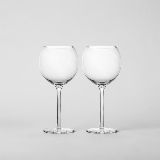 aelgmark Saga set of 2 clear glass red wine glasses with delicate stems.
