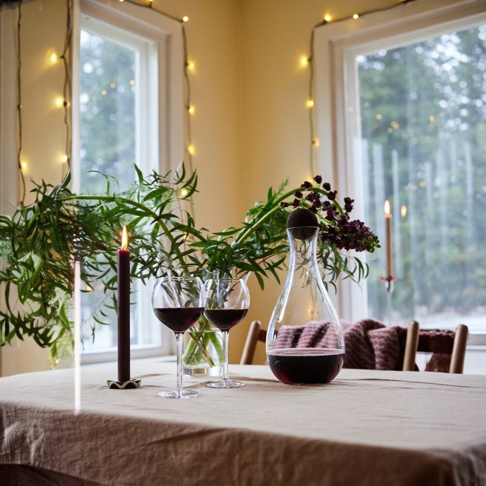 aelgmark Saga red wine glasses, set of 2, clear glass with delicate stems, perfect for wine or juice.