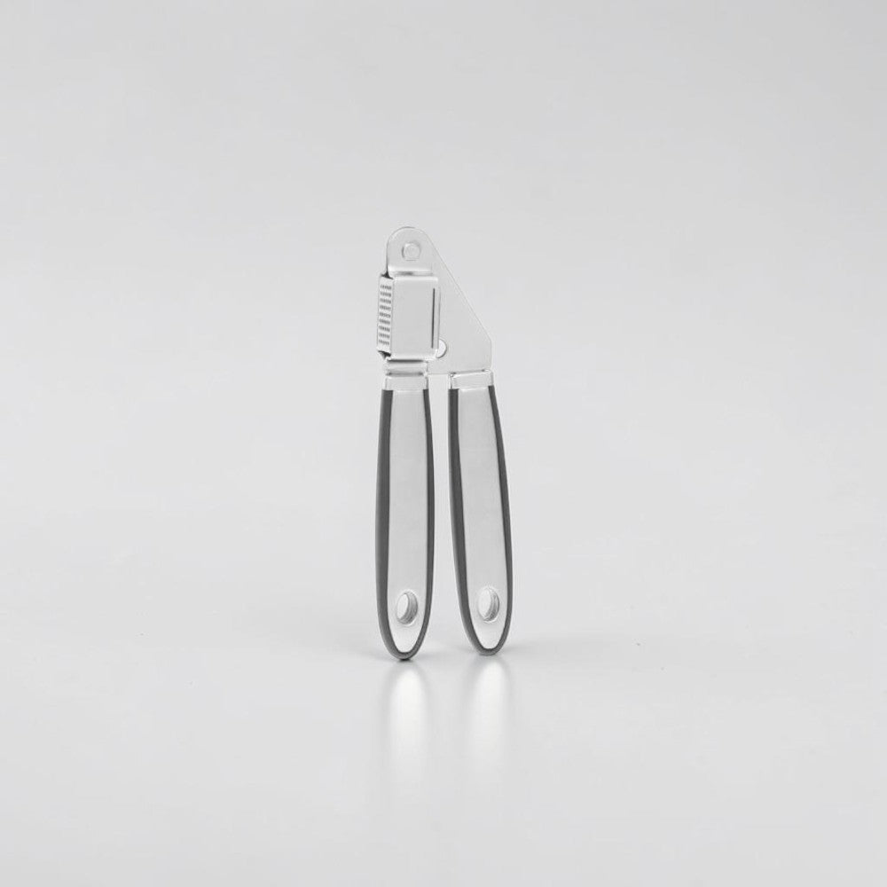 aelgmark stainless steel garlic press with ergonomic non-slip handles for crushing garlic and nuts.